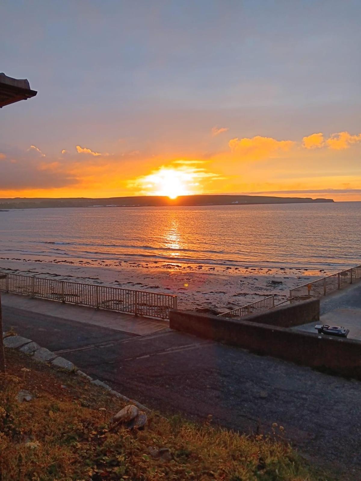 North Coast Property - Number 4 - The Beach House Thurso Exterior photo